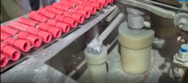 red Crakers auto machine